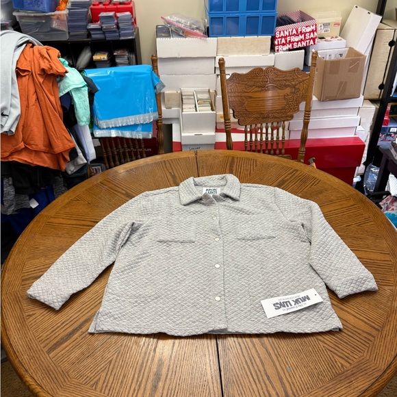Muk Luks Jackets & Blazers - New with Tags Muk Luks Light Gray Quilted Kids Button Down Shirt